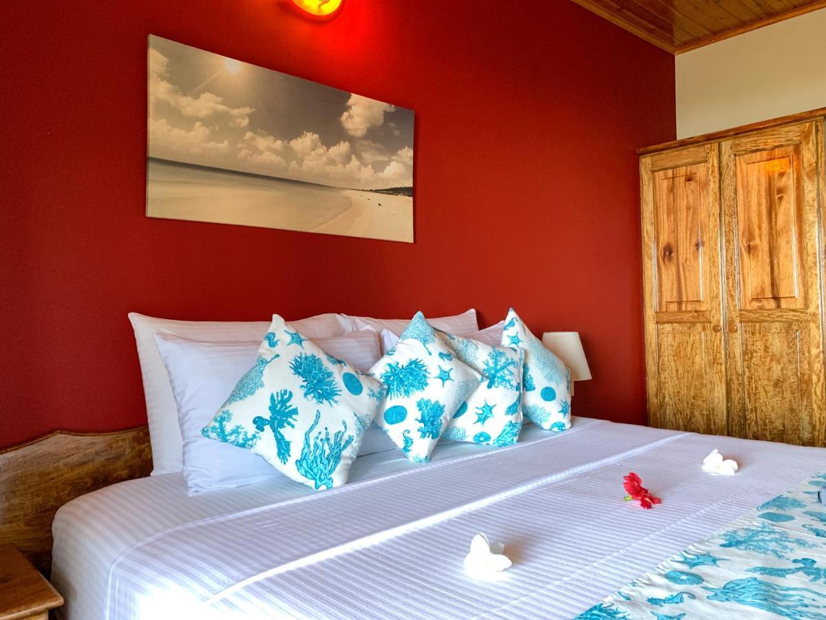 Exotic Anse Volbert Village (Praslin)